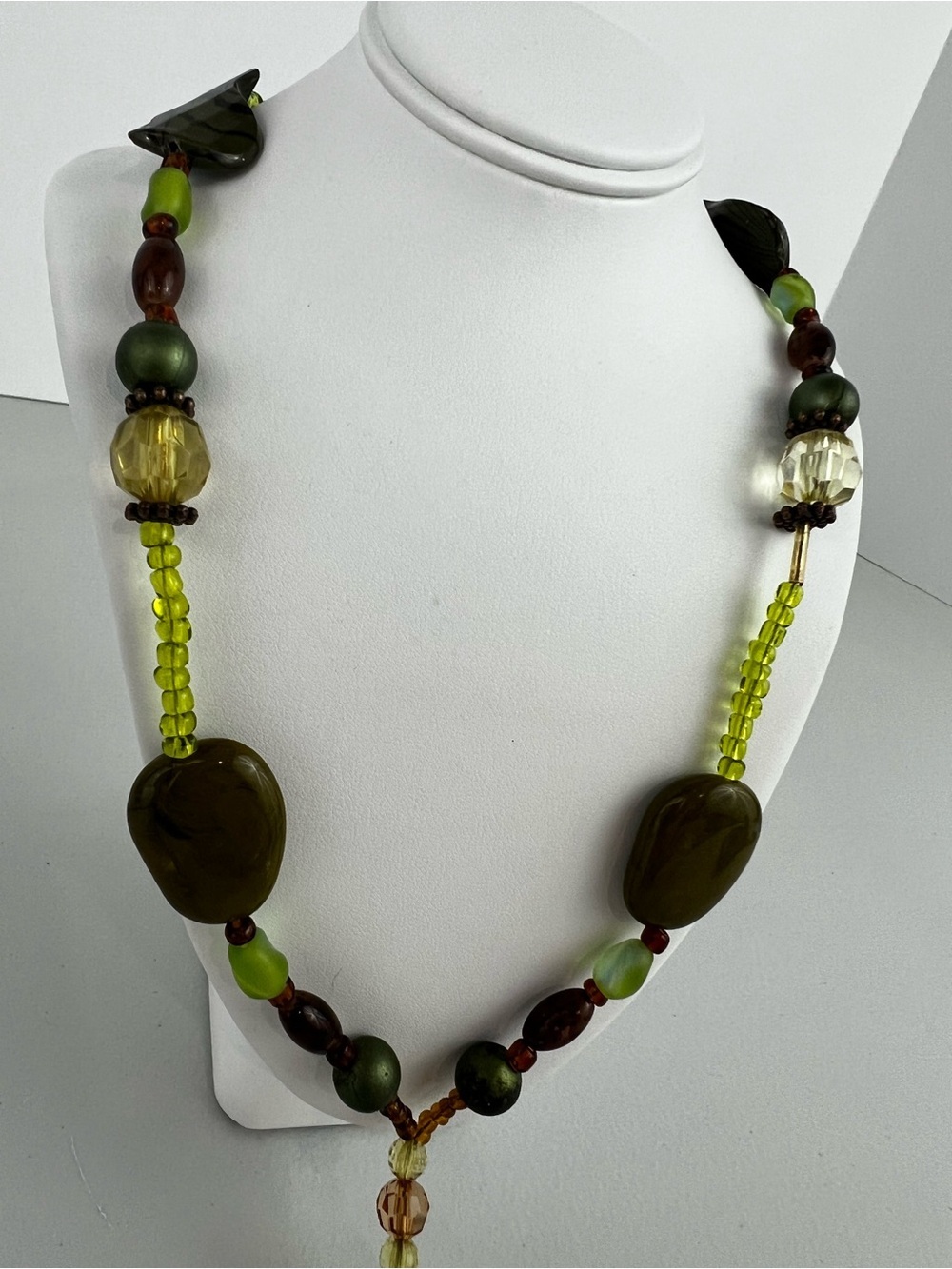 Vintage Style Mixed Glass & Plastic Beaded ID Lanyard Necklace Magnetic Clasp - Picture 2 of 8